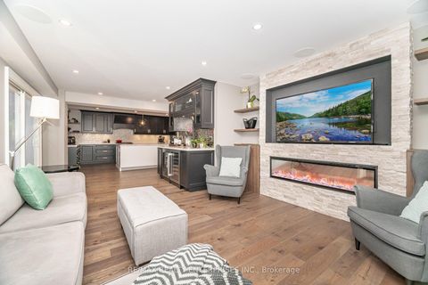 Photo 12 at 1166 Priory Court, GA Glen Abbey, Oakville