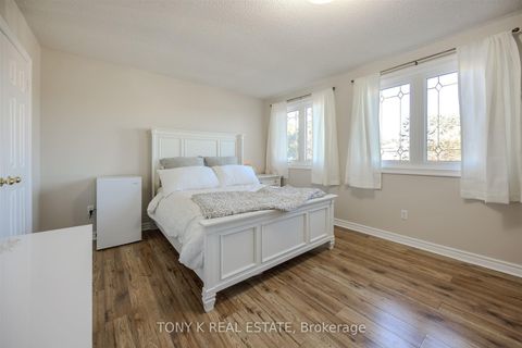 Photo 13 at 250 Alex Doner Drive, Glenway Estates, Newmarket