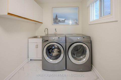Photo 21 at 250 Alex Doner Drive, Glenway Estates, Newmarket