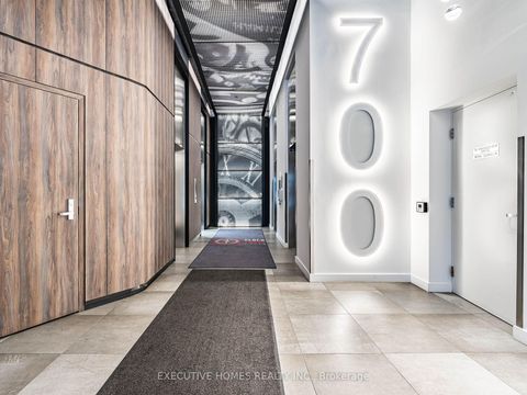 Photo 6 at 1004 - 700 King Street W, Niagara, Toronto