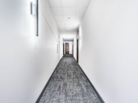 Photo 7 at 1004 - 700 King Street W, Niagara, Toronto