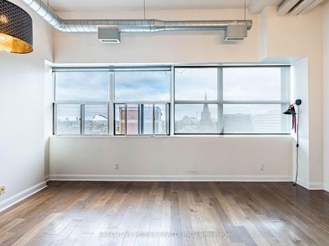 Photo 11 at 1004 - 700 King Street W, Niagara, Toronto