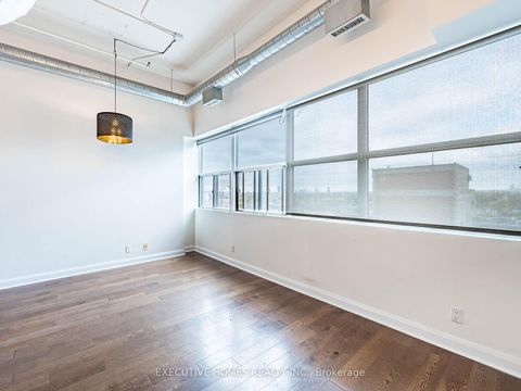 Photo 12 at 1004 - 700 King Street W, Niagara, Toronto