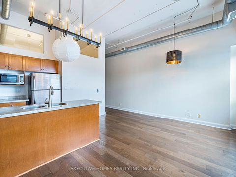 Photo 14 at 1004 - 700 King Street W, Niagara, Toronto