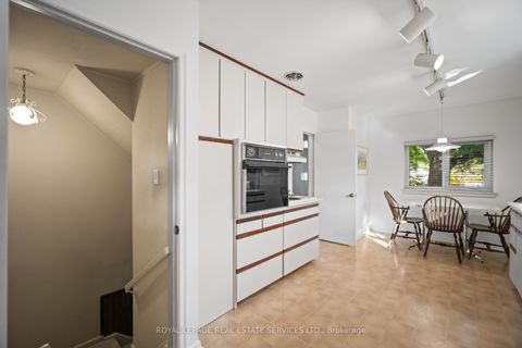 Photo 9 at 20 West Deane Valley Road, West Deane, Toronto