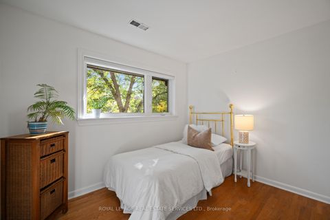 Photo 18 at 20 West Deane Valley Road, West Deane, Toronto