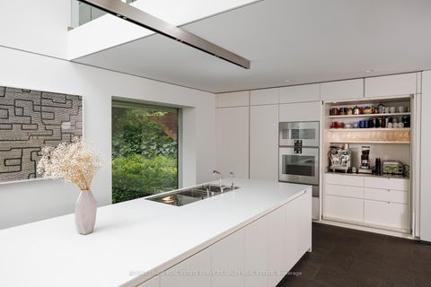 Photo 9 at 11 Beaumont Road, Moore Park, Toronto