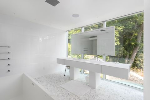 Photo 16 at 11 Beaumont Road, Moore Park, Toronto