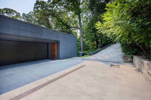 Photo 35 at 11 Beaumont Road, Moore Park, Toronto