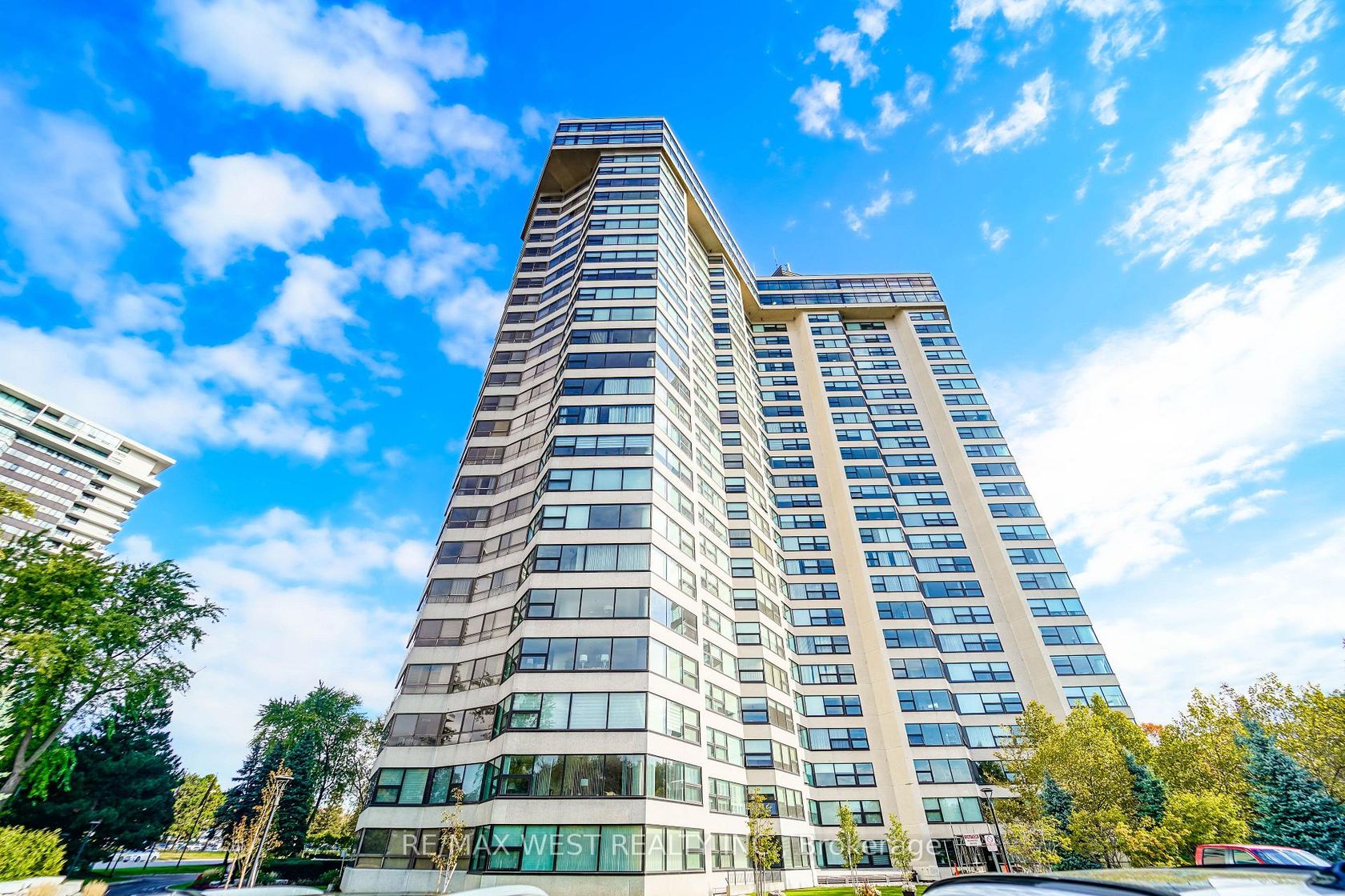 1709 - 1300 Bloor Street, Applewood, Mississauga 
