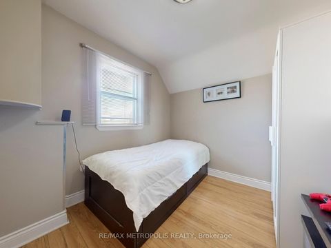 Photo 32 at 28 Eversfield Road, Fairbank, Toronto