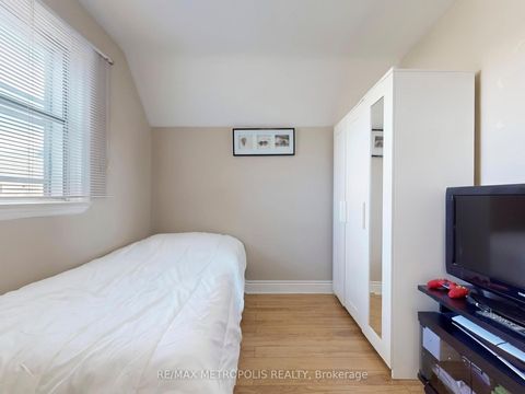 Photo 33 at 28 Eversfield Road, Fairbank, Toronto