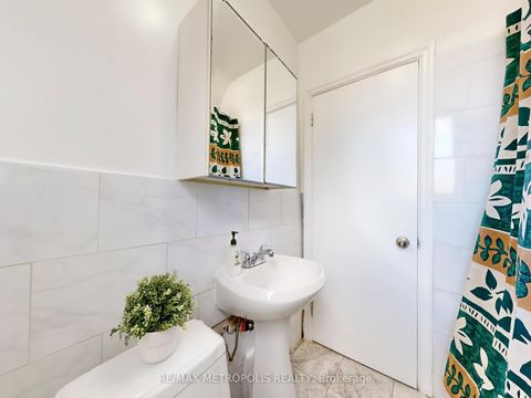 Photo 34 at 28 Eversfield Road, Fairbank, Toronto