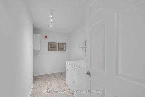 Photo 38 at 408 - 14924 Yonge Street, Aurora Highlands, Aurora Photo 38 at 408 - 14924 Yonge Street, Aurora Highlands, Aurora