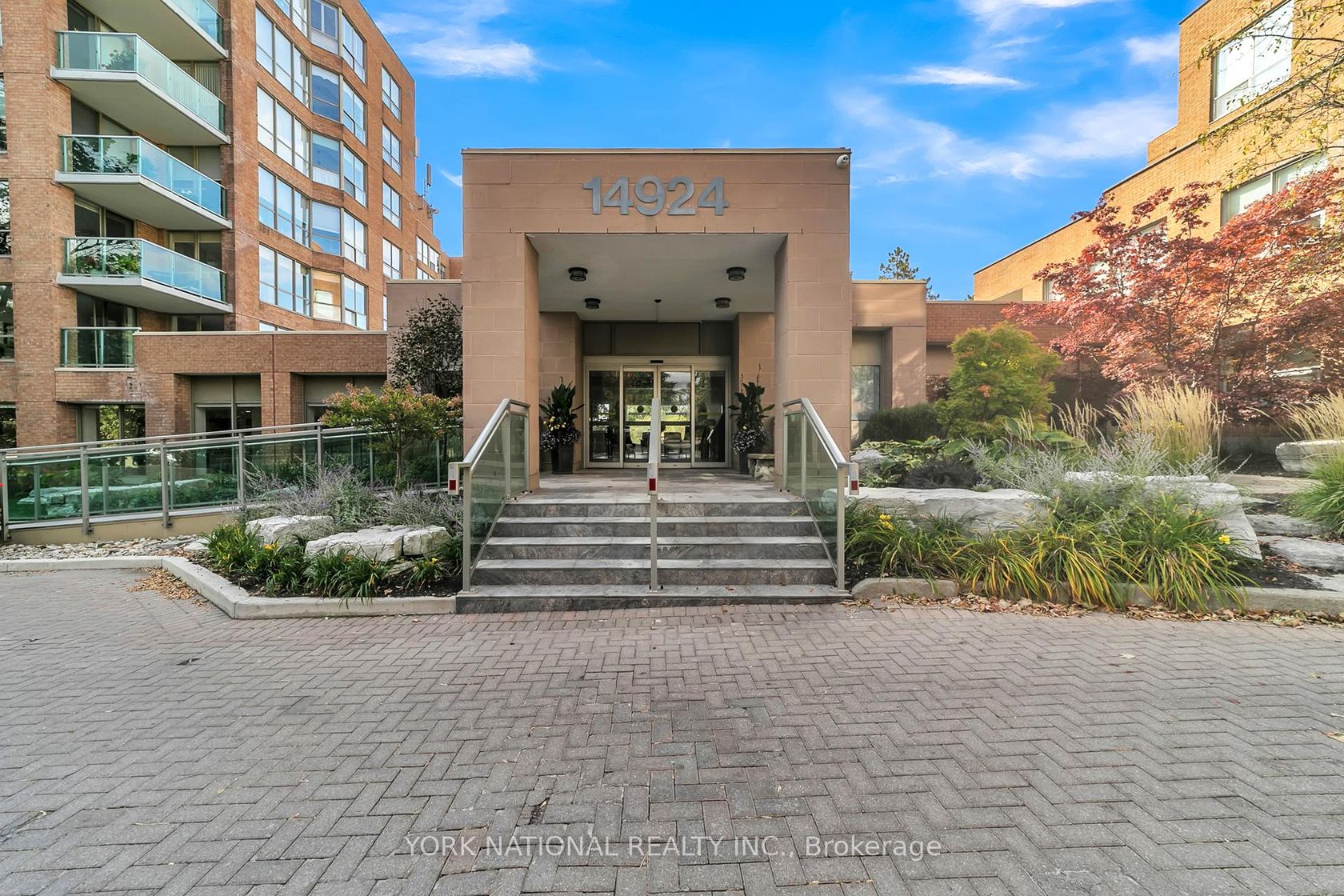 408 - 14924 Yonge Street, Aurora Highlands, Aurora photo number 2