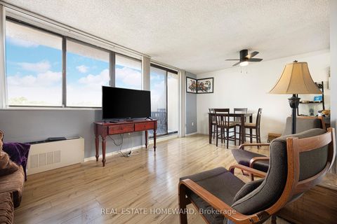 Photo 2 at 511 - 665 Kennedy Road, Kennedy Park, Toronto