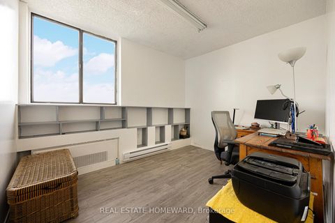 Photo 16 at 511 - 665 Kennedy Road, Kennedy Park, Toronto