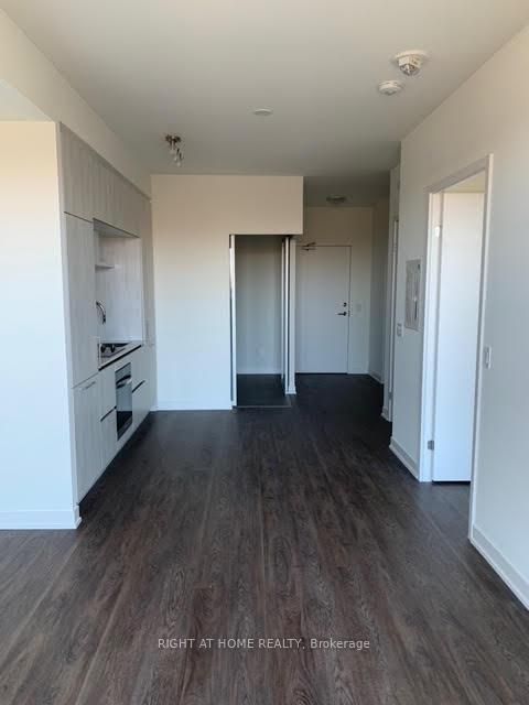 Photo 8 at 509 - 6 DAVID EYER Road, Rural Richmond Hill, Richmond Hill Photo 8 at 509 - 6 DAVID EYER Road, Rural Richmond Hill, Richmond Hill