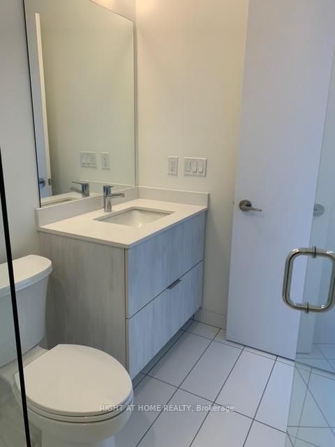 Photo 11 at 509 - 6 DAVID EYER Road, Rural Richmond Hill, Richmond Hill Photo 11 at 509 - 6 DAVID EYER Road, Rural Richmond Hill, Richmond Hill