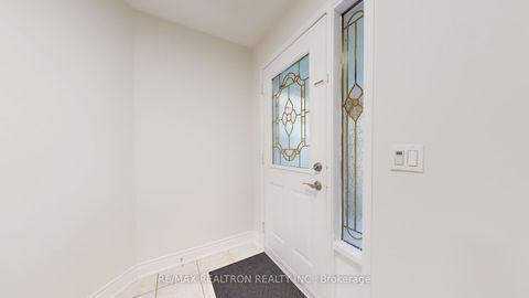 Photo 4 at 25 Greybeaver Trail, Rouge E10, Toronto