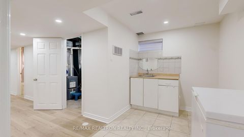 Photo 35 at 25 Greybeaver Trail, Rouge E10, Toronto