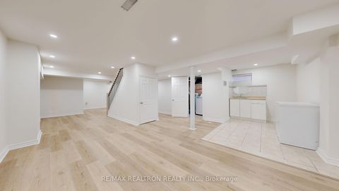 Photo 38 at 25 Greybeaver Trail, Rouge E10, Toronto