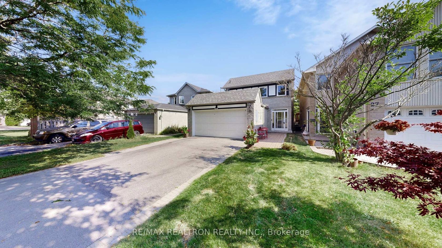 Photo 2 at 25 Greybeaver Trail, Rouge E10, Toronto Photo 2 at 25 Greybeaver Trail, Rouge E10, Toronto