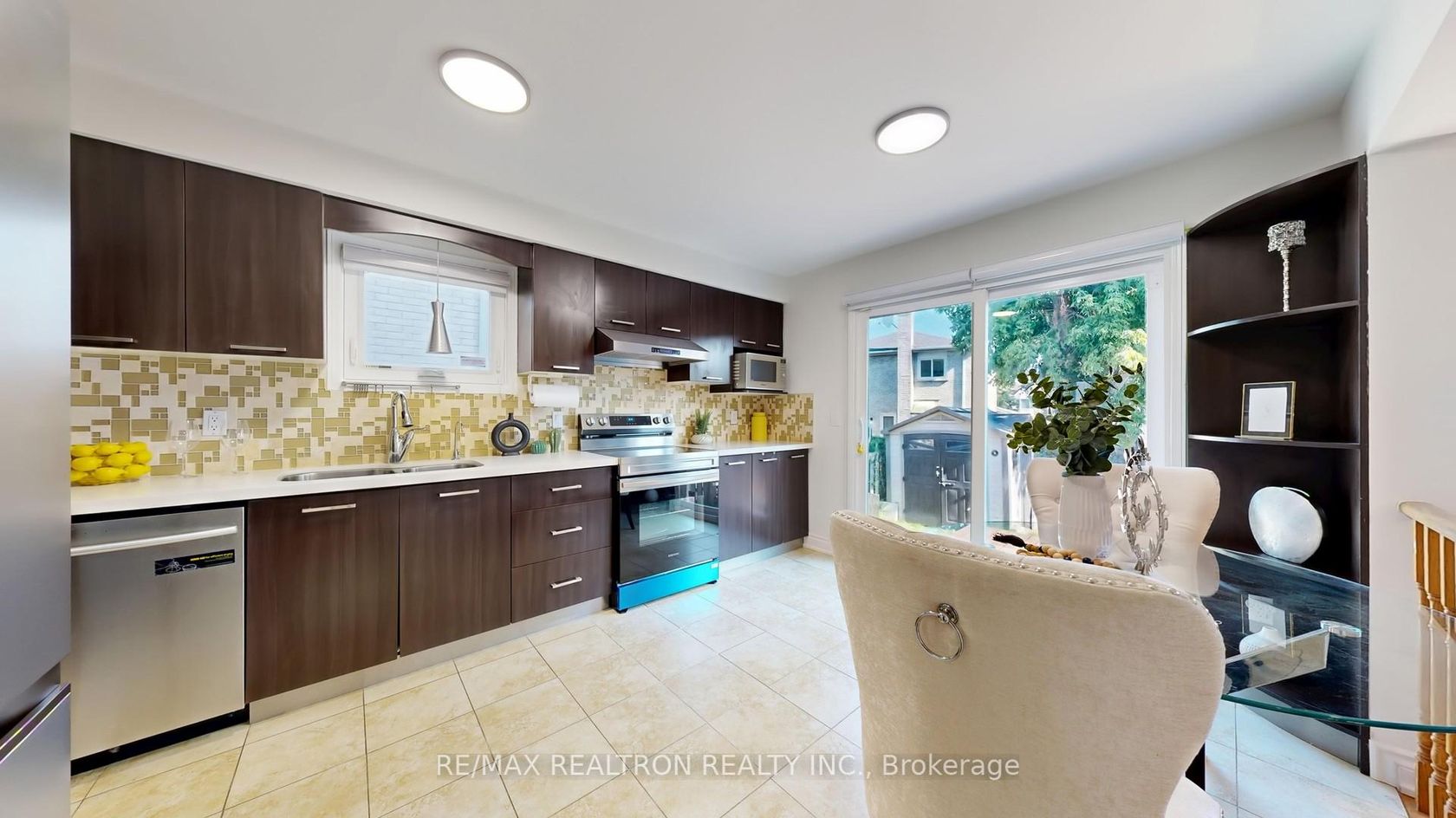 Photo 11 at 25 Greybeaver Trail, Rouge E10, Toronto Photo 11 at 25 Greybeaver Trail, Rouge E10, Toronto