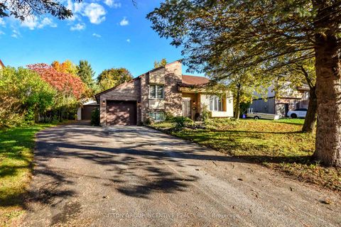 Photo 1 at 2276 Scythes Street, Stroud, Innisfil Photo 1 at 2276 Scythes Street, Stroud, Innisfil