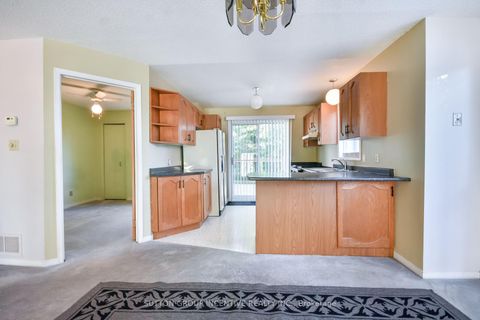 Photo 10 at 2276 Scythes Street, Stroud, Innisfil