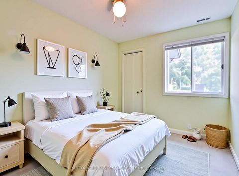 Photo 13 at 2276 Scythes Street, Stroud, Innisfil