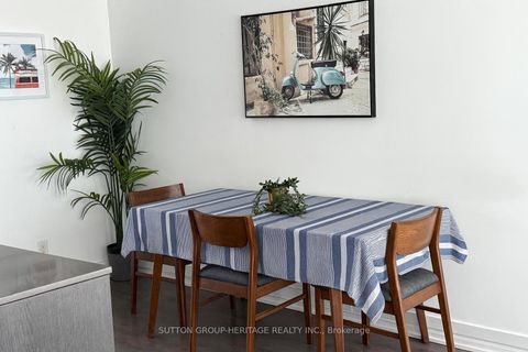 Photo 3 at 814 - 783 Bathurst Street, University, Toronto