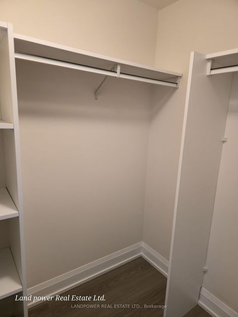 Photo 11 at 407 - 18 Graydon Hall Drive, Donalda, Toronto