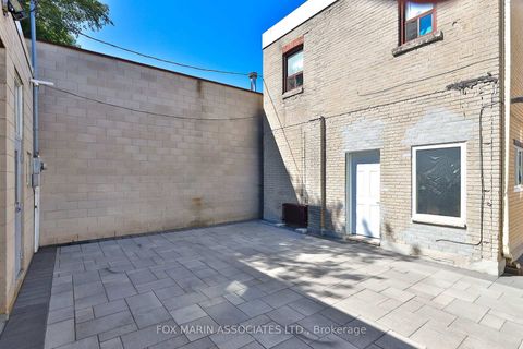 Photo 1 at 1215 Woodbine Avenue, Lumsden, Toronto