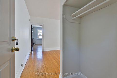 Photo 5 at 1215 Woodbine Avenue, Lumsden, Toronto