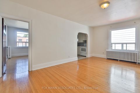 Photo 6 at 1215 Woodbine Avenue, Lumsden, Toronto