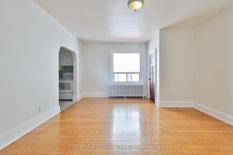 Photo 7 at 1215 Woodbine Avenue, Lumsden, Toronto