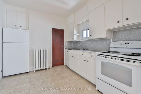 Photo 12 at 1215 Woodbine Avenue, Lumsden, Toronto