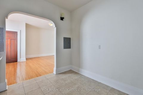 Photo 14 at 1215 Woodbine Avenue, Lumsden, Toronto
