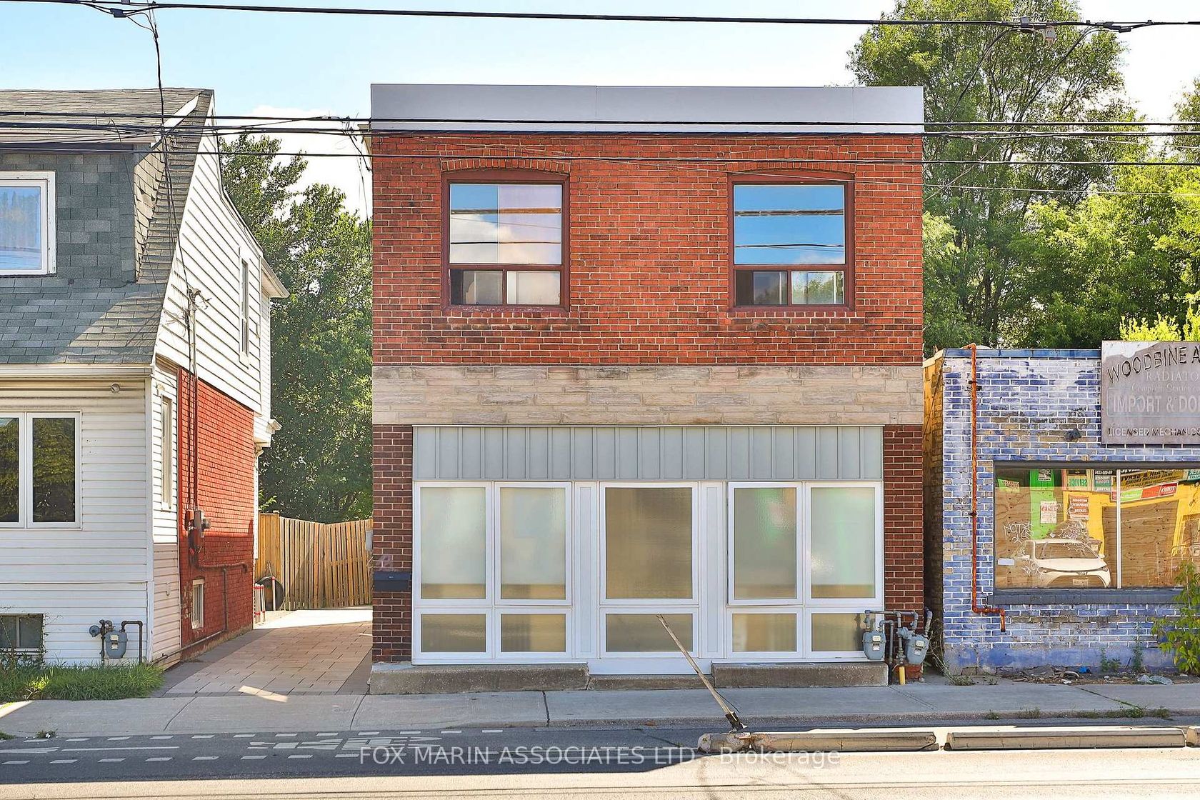 1215 Woodbine Avenue, Lumsden, Toronto 