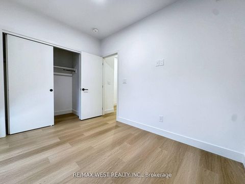 Photo 13 at 49 Morningside Avenue, Swansea, Toronto