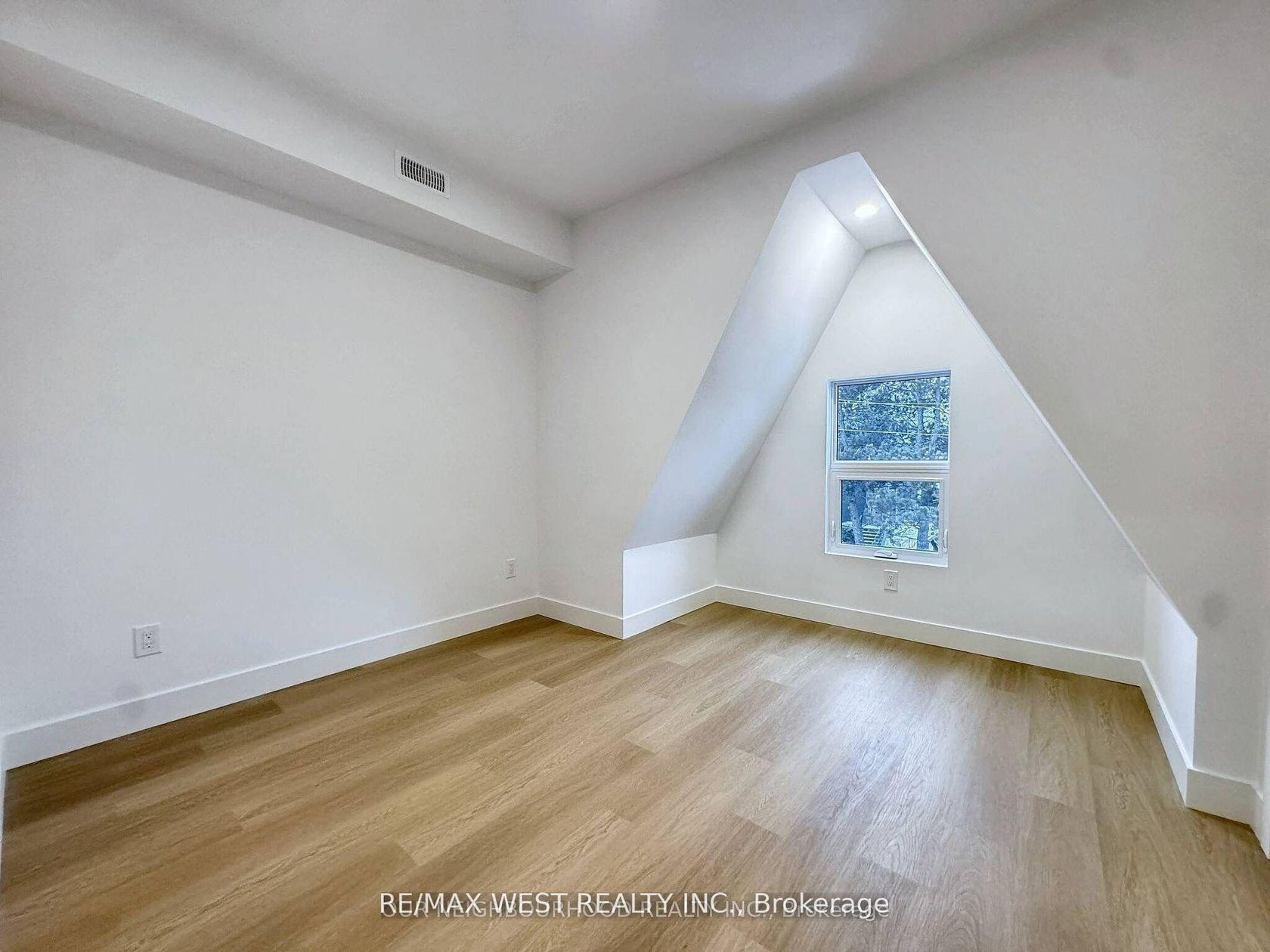 Photo 11 at 49 Morningside Avenue, Swansea, Toronto Photo 11 at 49 Morningside Avenue, Swansea, Toronto