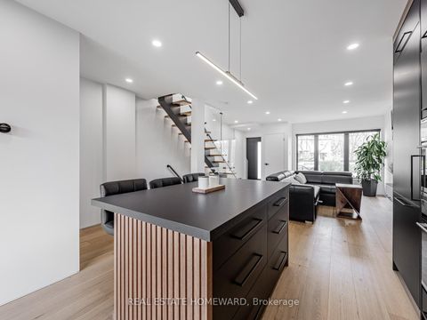 Photo 11 at 10 Juliana Court, Lambton Baby Point, Toronto