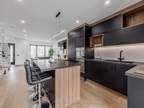 Photo 12 at 10 Juliana Court, Lambton Baby Point, Toronto