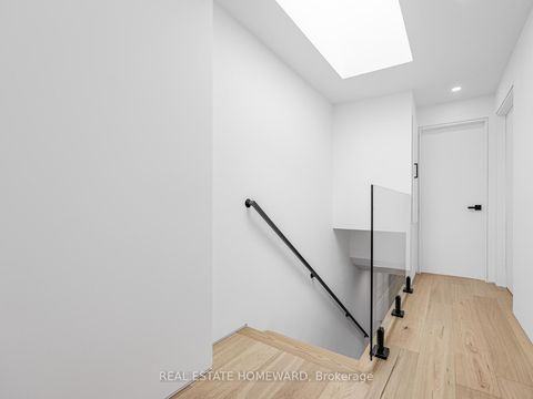 Photo 20 at 10 Juliana Court, Lambton Baby Point, Toronto