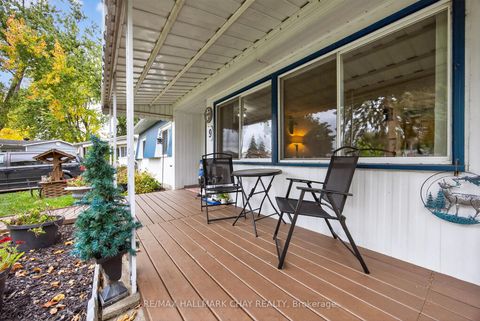 Photo 2 at 9 Locust Hill Court, Rural Innisfil, Innisfil