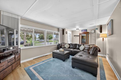 Photo 3 at 9 Locust Hill Court, Rural Innisfil, Innisfil