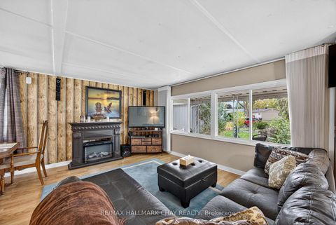 Photo 4 at 9 Locust Hill Court, Rural Innisfil, Innisfil