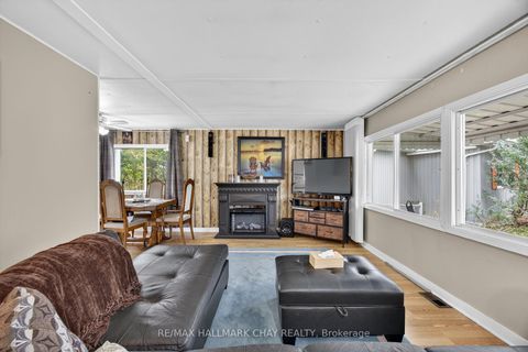 Photo 5 at 9 Locust Hill Court, Rural Innisfil, Innisfil