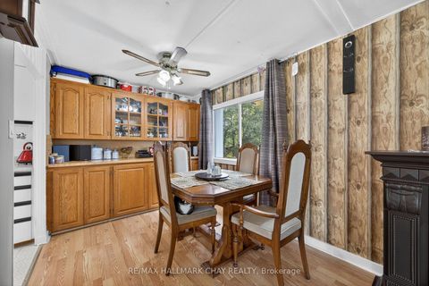 Photo 10 at 9 Locust Hill Court, Rural Innisfil, Innisfil